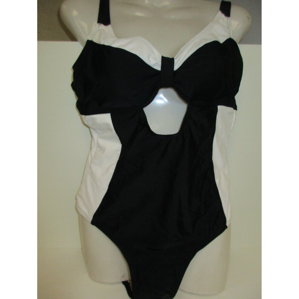 Adore Me Women' Style# SW012POP One Piece Contour Swimsuit Black/White 0X New
